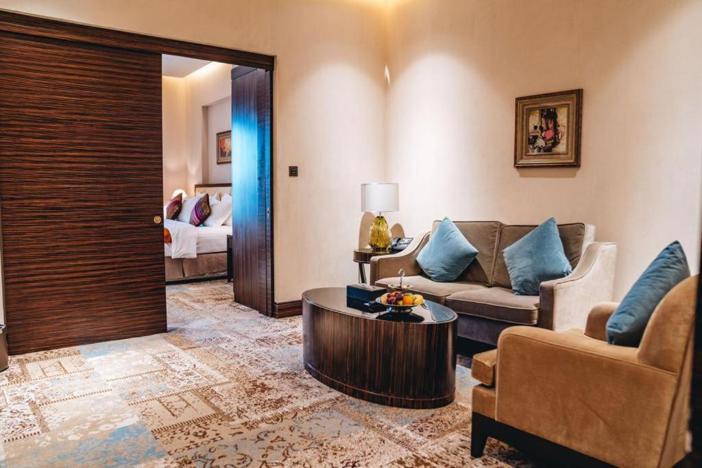 Warwick Al Khobar Hotel Exterior photo